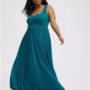 🆕 Torrid Textured Chiffon Floor Dress